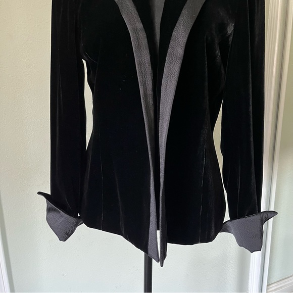 Doncaster Black Velvet Satin Trim Open Blazer Size 8 - Picture 5 of 8